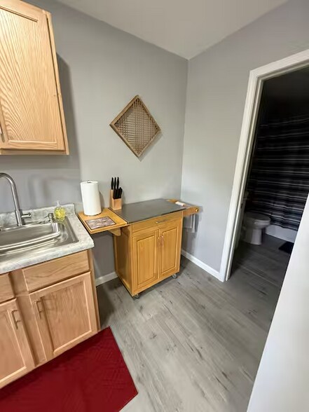 Building Photo - 438 N Park Ave