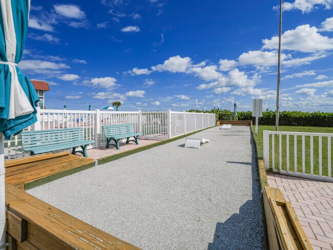 Building Photo - 5400 Jimmy Buffett Mem Hwy