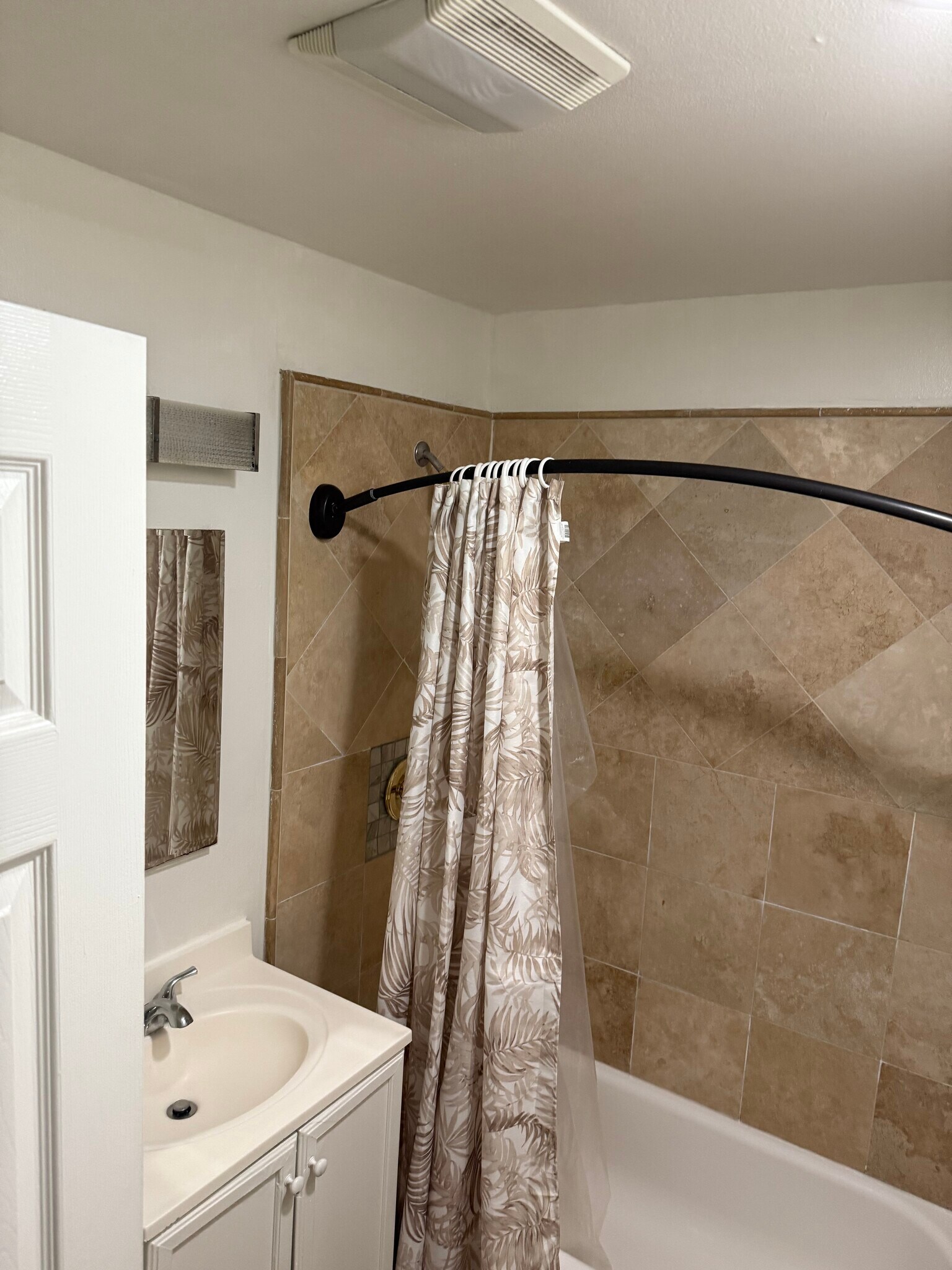 Building Photo - 2764 Conejo Dr