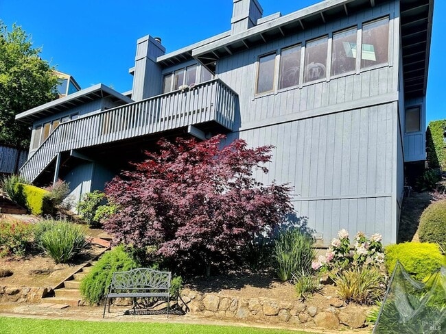 Building Photo - 172 Great Cir Dr