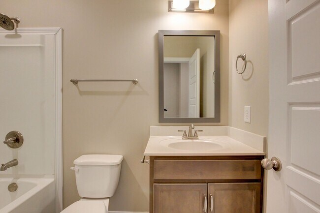 Building Photo - 1121 Cardinal Creek Dr