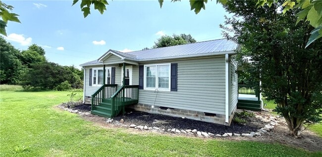 Primary Photo - 393 Snow Creek Rd