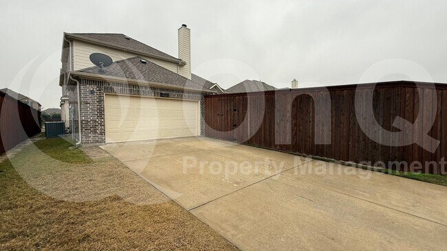Building Photo - 12368 Willowgate Dr