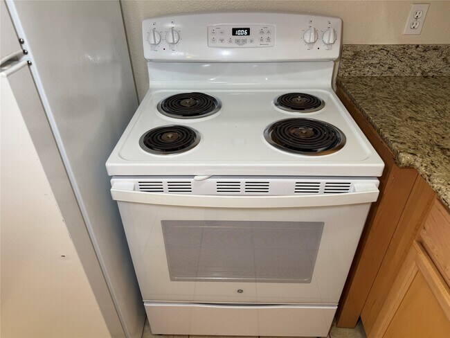 Building Photo - 1530 Heights Blvd