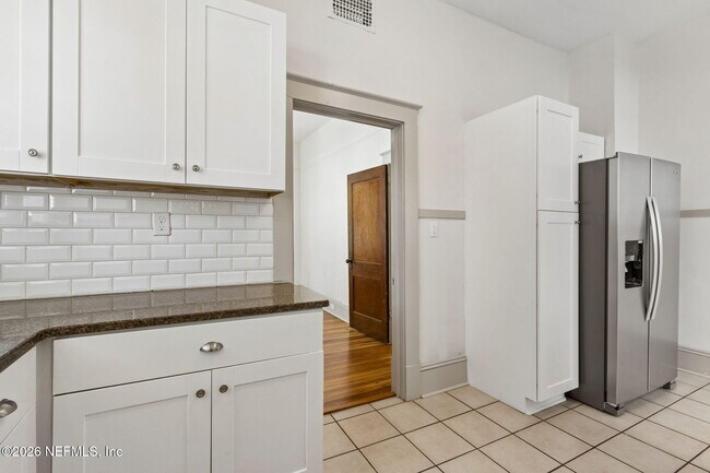 Building Photo - 2747 Forbes St