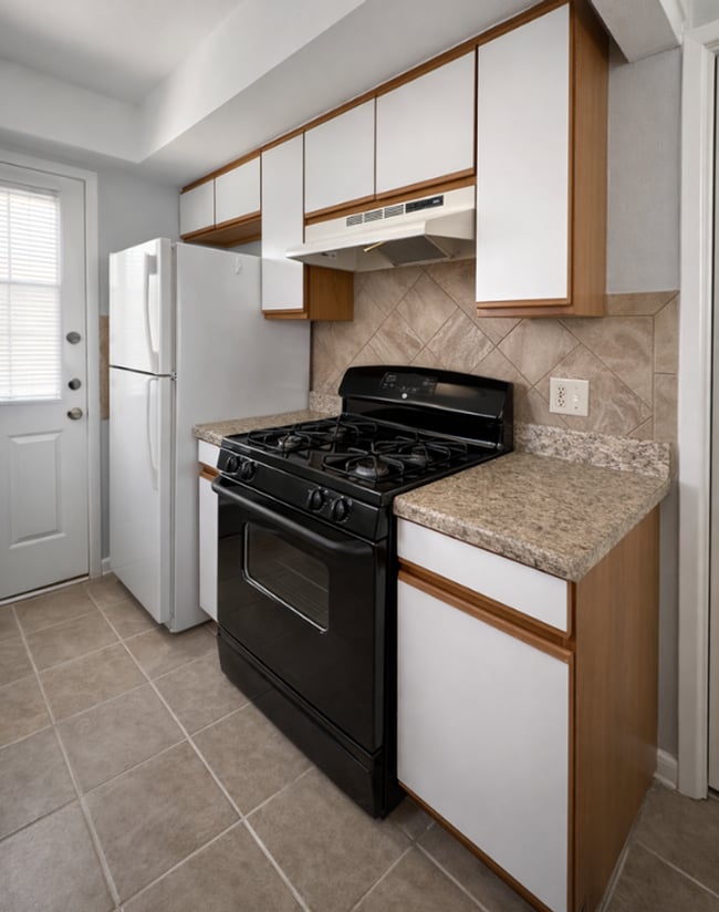 Building Photo - AVAILABLE NOW; APPLY TODAY AT OUR WEBSITE!!