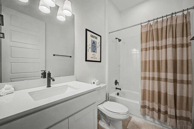 Building Photo - 8308 Orizzonte St