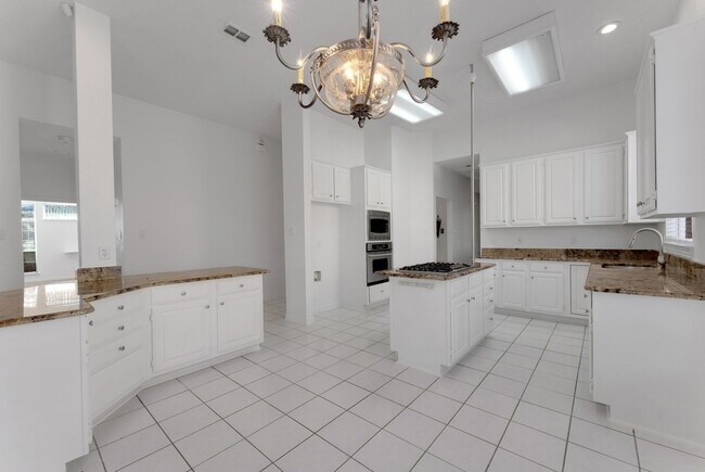 Building Photo - 5512 Charleston Dr