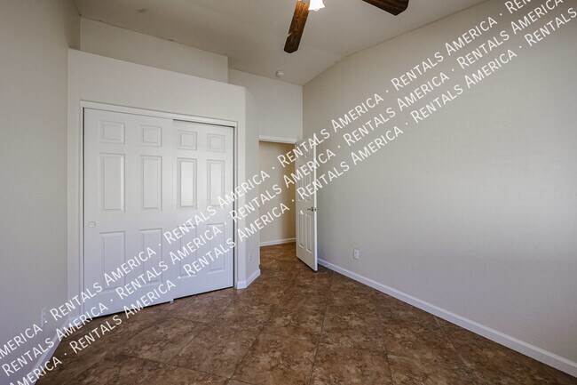 Building Photo - MOVE IN READY 4 BR IN WINDMILL RANCH