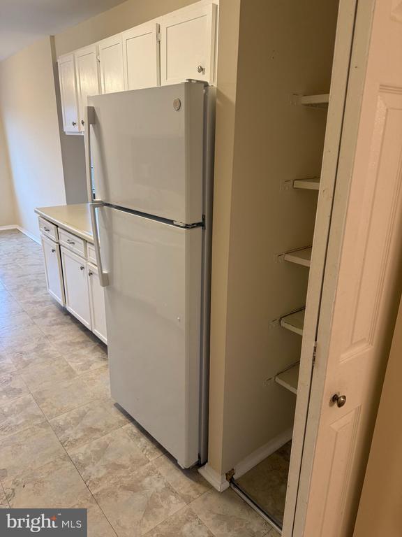 Building Photo - 418 Girard St