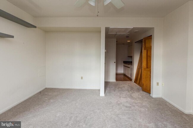 Building Photo - 1601 Spring Garden St