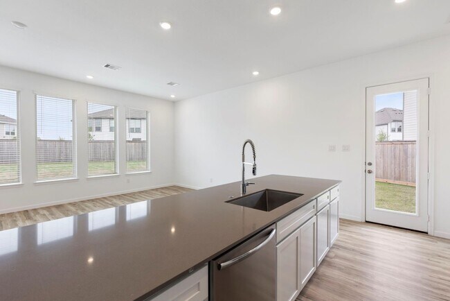 Building Photo - 21118 Rio San Jose Ct