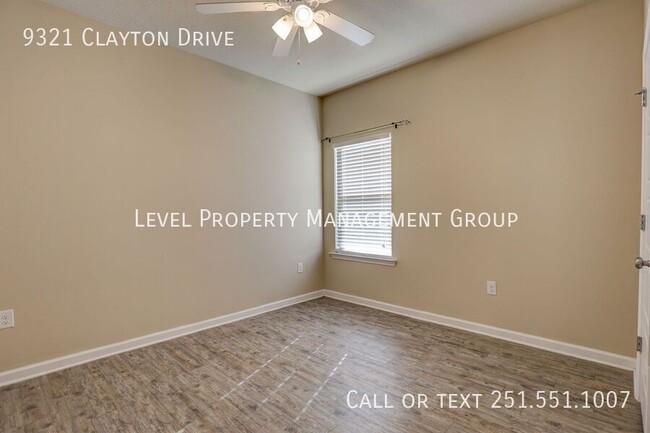 Building Photo - 9321 Clayton Dr