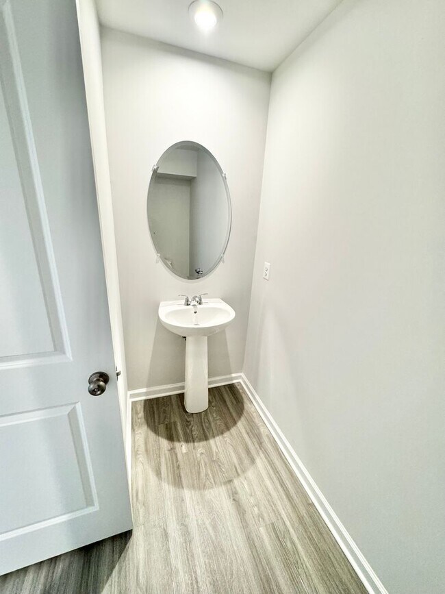 Building Photo - BRAND NEW HOME CLOSE TO CHARLOTTESVILLE