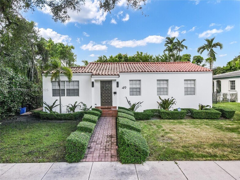 Primary Photo - 49 Alcantarra Ave