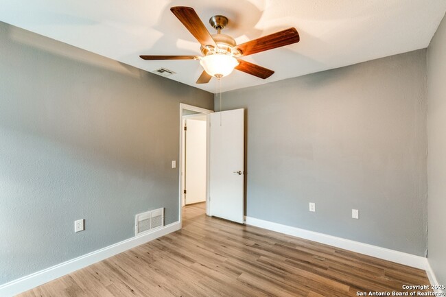 Building Photo - 12743 El Sonteo St