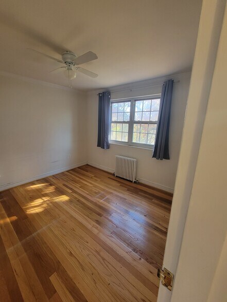 Bathroom - 5216 8th Rd S