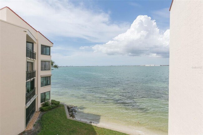 Building Photo - 5729 Del Sol Blvd