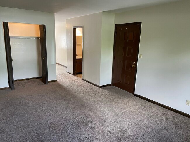 Building Photo - 1115 Elizabeth Ct
