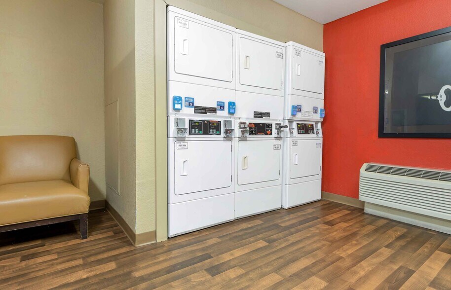 Building Photo - Furnished Studio-Austin - Northwest - Lakeline Mall