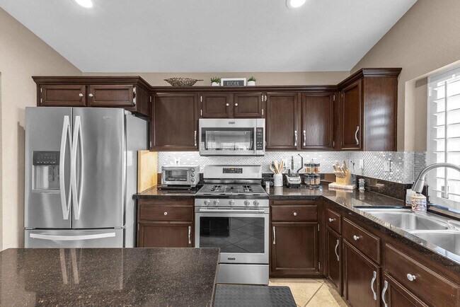 Building Photo - 44310 Villeta Dr