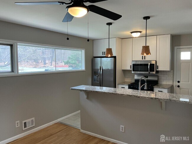 Building Photo - 3092 Bordentown Ave