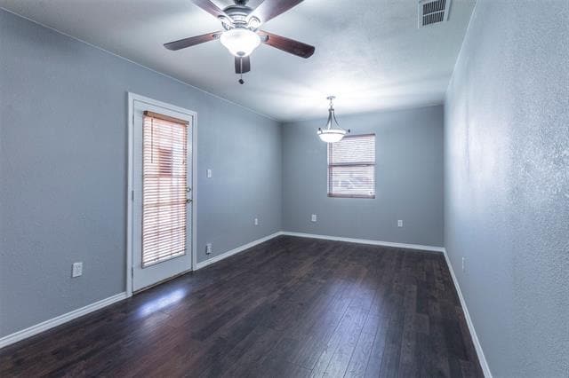 Building Photo - 501 Bell Dr