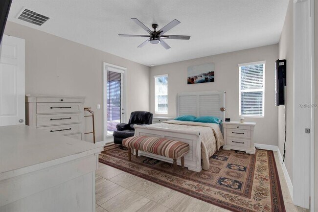 Building Photo - 2487 Empress Dr