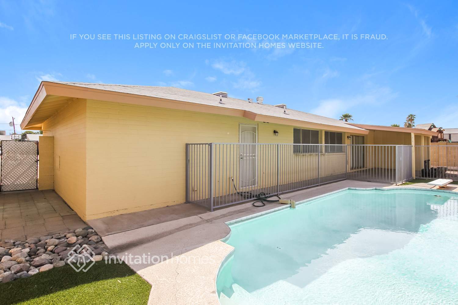 Building Photo - 4232 W Frier Dr