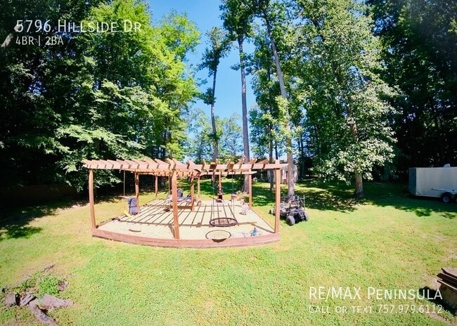 Building Photo - 5796 Hillside Dr