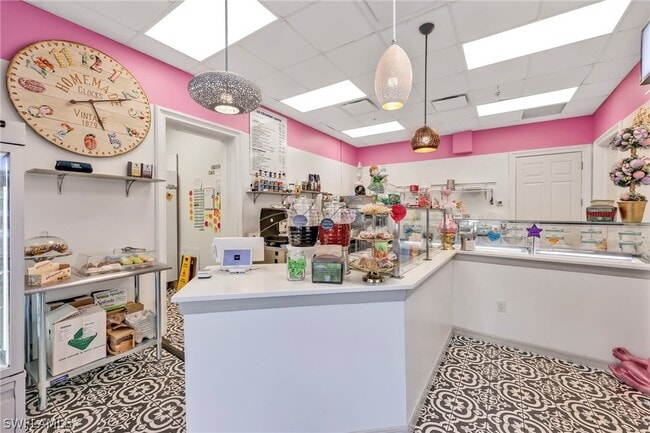 Building Photo - 7681 Sicilia Ct