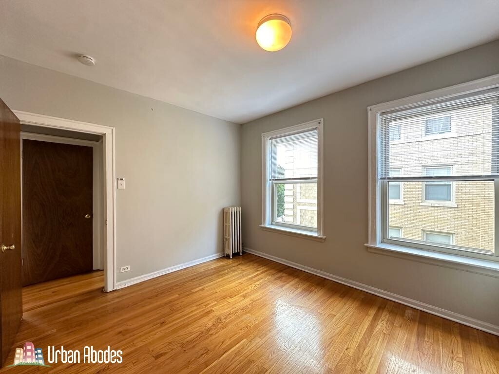 Building Photo - 4221 N Paulina St