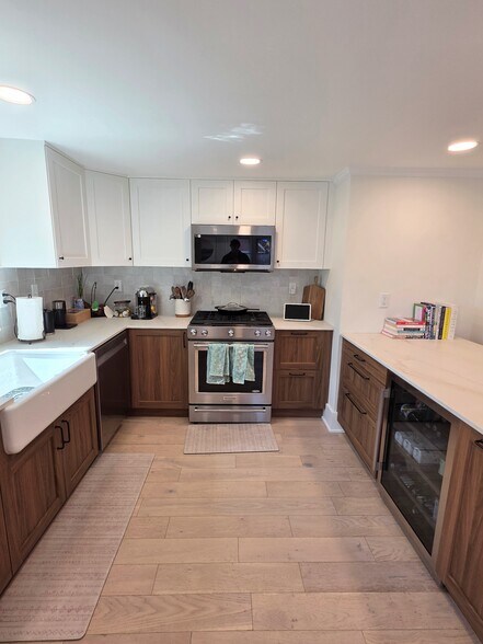 Building Photo - 56 Pilgrim Rd