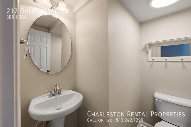Building Photo - 217 Oglethorpe Cir