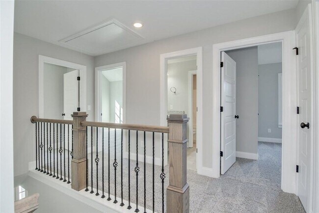 Building Photo - 302 Huntley Loop