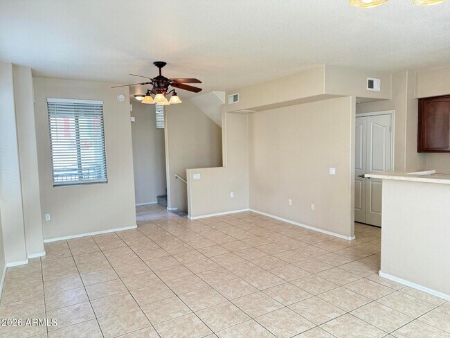 Building Photo - 16825 N 14th St