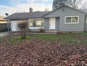 Building Photo - Updated 3 bedroom 1 bath home with large y...