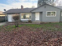 Building Photo - Updated 3 bedroom 1 bath home with large yard!