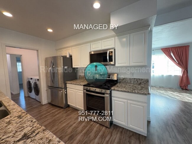 Building Photo - 9817 Olive St