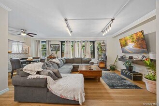 Building Photo - 3850 Sedgwick Ave