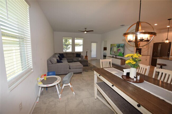 Building Photo - 5055 Hatchineha Ct