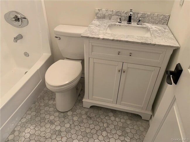 Building Photo - 565 Sierra Vista Ln