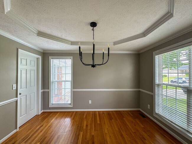 Building Photo - Cute 3 Bed 2.5 Bath Home in Fayetteville with Fenced Yard