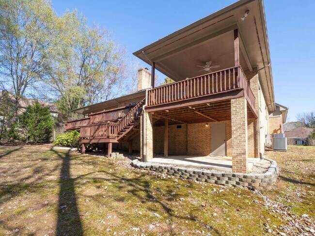 Building Photo - The Mylandia | Beautiful and spacious University City – Charlotte house with a backyard, offering...