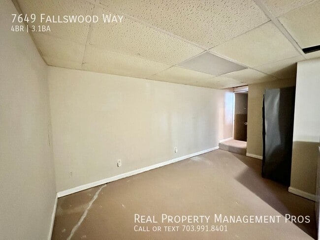 Building Photo - 7649 Fallswood Way