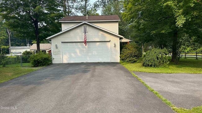 Building Photo - 1 Robin Hood Ct