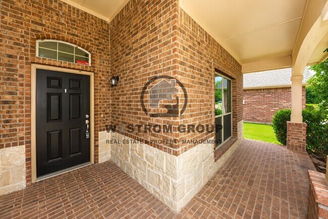 Building Photo - 3121 Hornbeam St