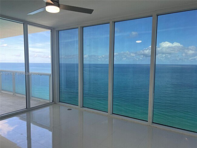 Building Photo - 1830 S Ocean Dr