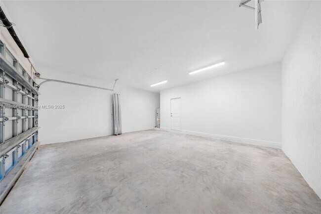 Building Photo - 2448 SE 27th Terrace