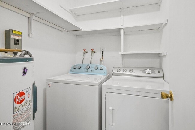 Building Photo - 120 Amberly Dr